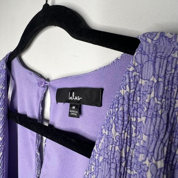 Lulus Weekend Charm Lilac Floral Romper Size M - Picture 6 of 8